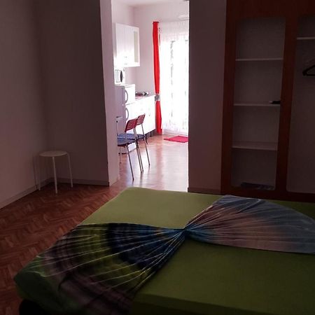 Apartments Megi Биоград на Мору Екстериор снимка